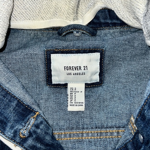 Cropped Hooded Denim Jacket - Picture 5 of 5